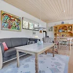 Semesterbostad Maelle - 600m From The Sea By Interhome